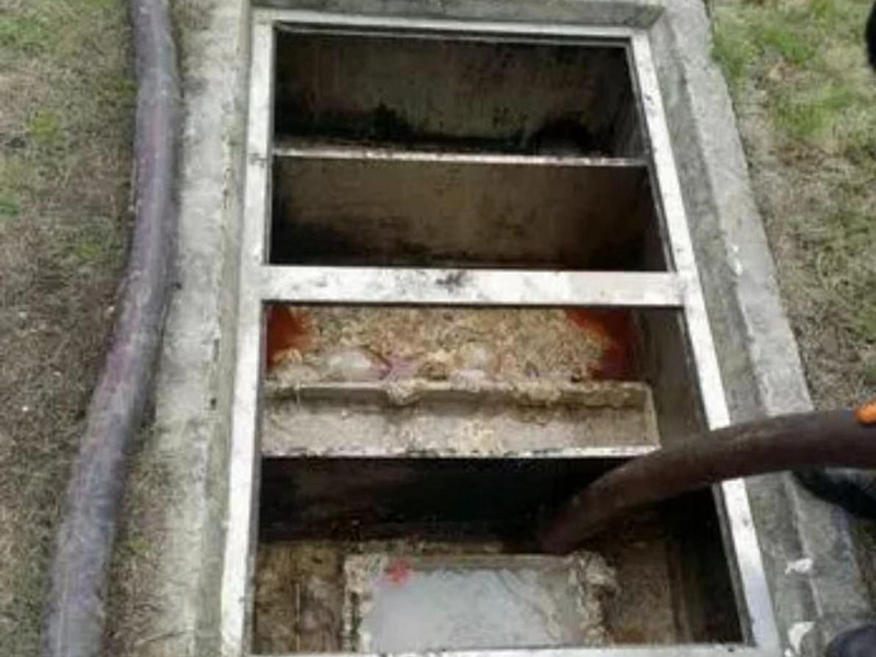 富文镇隔油池清理