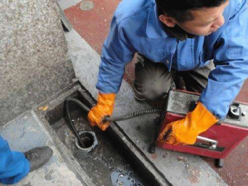 富文镇疏通下水道